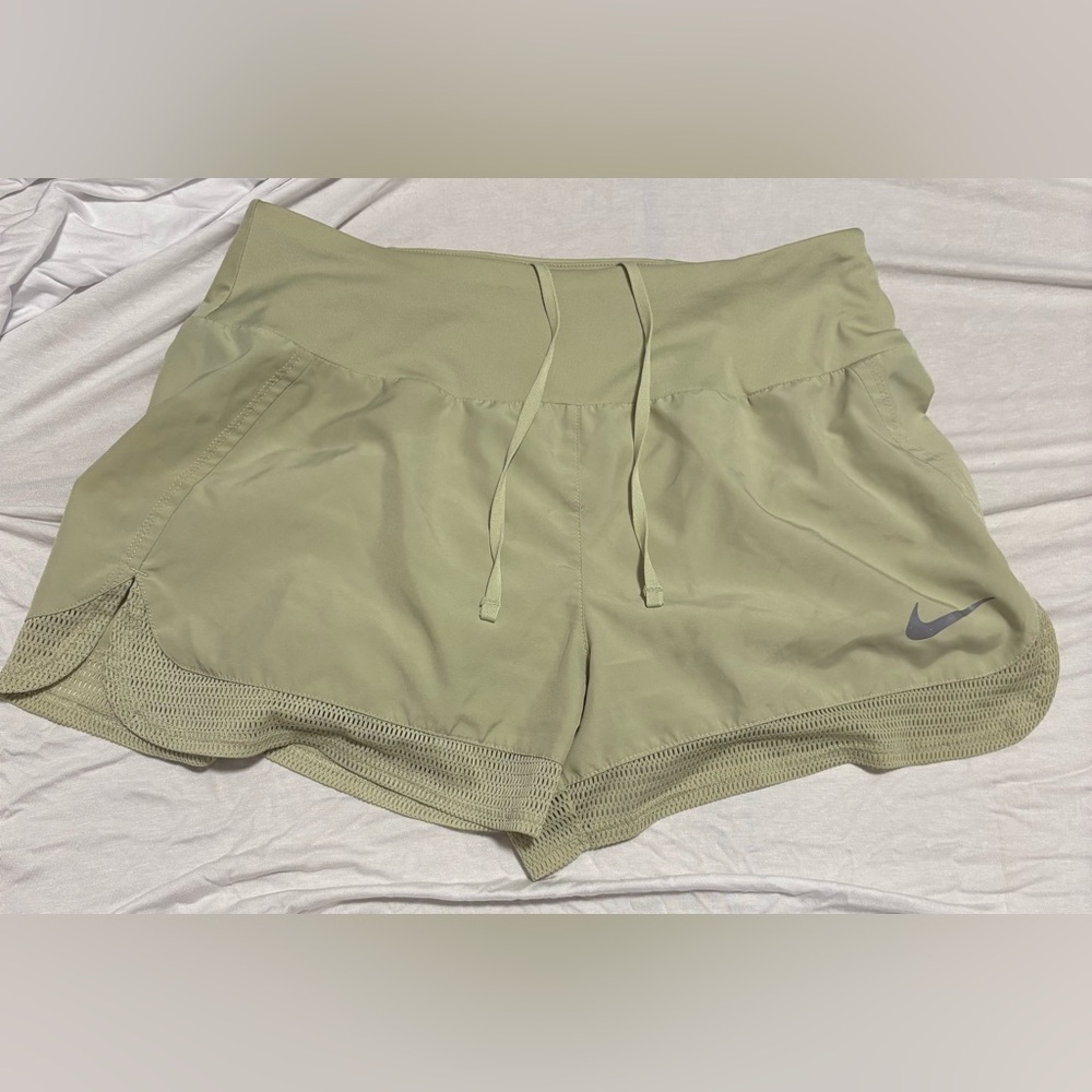 Nike Green Athletic Shorts Lightweight Performance